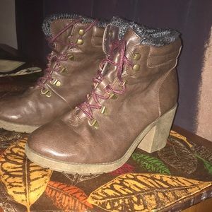 High heel boots 🍂😊...